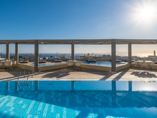 The Majestic Hotel Santorini