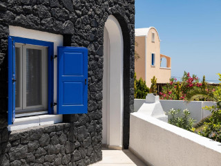 The Noverian Bios Santorini Boutique Hotel
