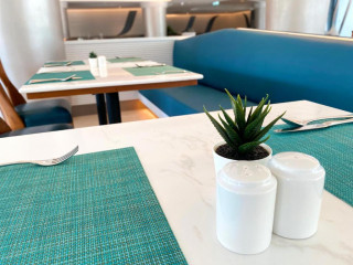 THE THRONE BOUTIQUE HOTEL