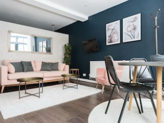 THE PADDINGTON STUDIO COOL AND STYLISH 1BDR MEWS IN PADDINGTON