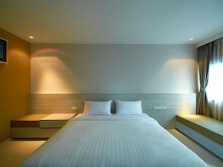 THE PRESENT SATHORN (SHA)