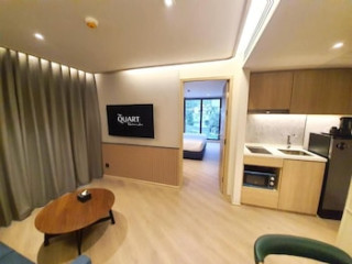 THE QUART RUAMRUDEE BY UHG