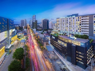 THE QUARTER LADPRAO BY UHG