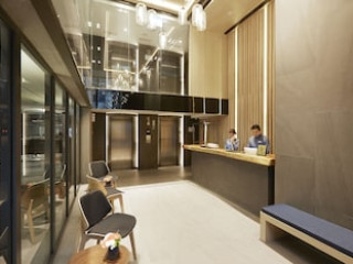 THE QUARTER PHROMPHONG BY UHG (SHA)