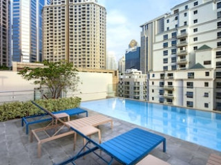 THE QUARTER PLOENCHIT BY UHG
