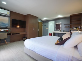 THE QUBE FIFTY HOTEL