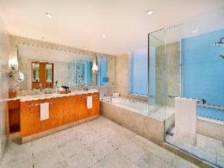 The Ritz-Carlton Residences, Dubai International Financial Centre