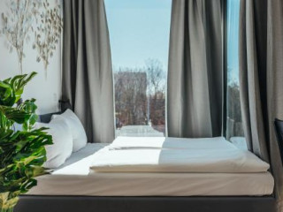 THE RIX STUDIOS & SUITES NEAR SBAHN NEUKÖLLN