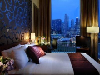 THE ROBERTSON HOUSE BY THE CREST COLLECTION