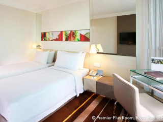 The Royal Pacific Hotel & Towers