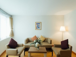 THE SEASONS BANGKOK SIAM (SHA)