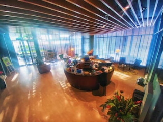 THE SIGNATURE SERVICED SUITES & STUDIOS