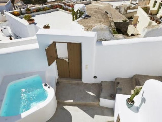 The Small Architect's Villa Santorini
