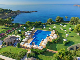 The St. Regis Mardavall Mallorca Resort