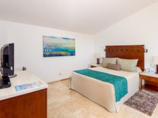 THE VILLAS AT THE ROYAL CANCUN ALL SUITES RESORT