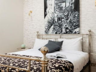 THE WANDSWORTH COMMON - BRIGHT MODERN 2BDR FLAT OVERLOOKING THE PARK