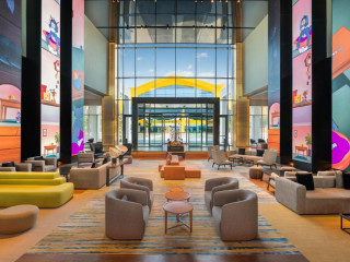 The WB Abu Dhabi, Curio Collection by Hilton