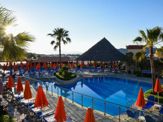THEO HOTEL