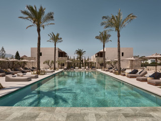 Theros All Suite Hotel