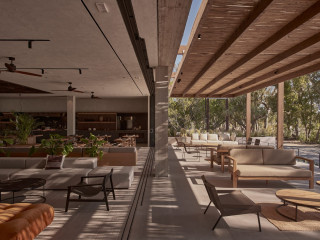 Theros All Suite Hotel