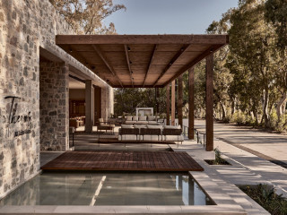 Theros All Suite Hotel