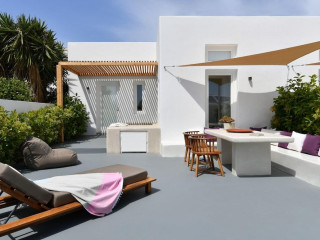 Thiro Villas Santorini