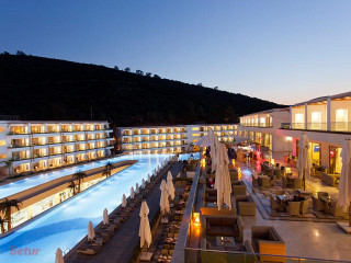 ROCA BELMONTE APARTMENTS