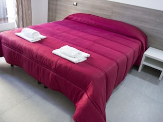 TIBURTINA ROYAL SUITES