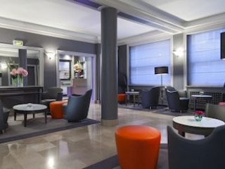 TIMHOTEL OPERA BLANCHE FONTAINE