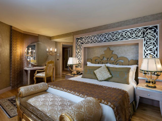 TITANIC MARDAN PALACE