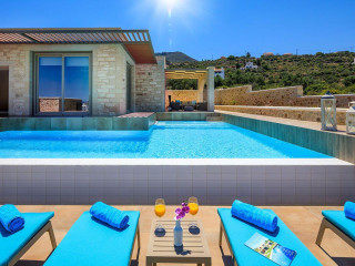 Titans Villas Chania