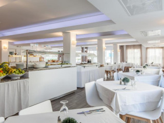 TOA Hotel & Spa (Pongwe)