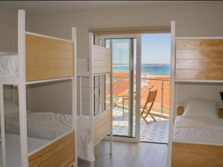 Top City Hostel & Suites