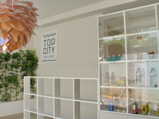 Top City Hostel & Suites