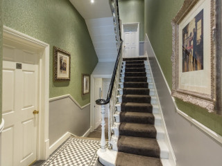 TOP KENSINGTON GARDENS HOTEL