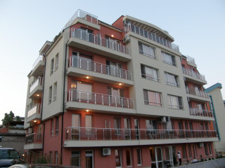 Topalovi Family Hotel-West