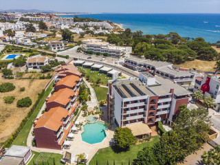 Topazio Vibe Beach Hotel & Apartments