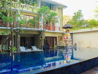 Transera Kamini Legian