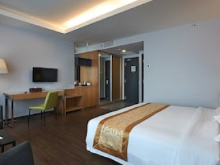 TRANSIT KUALA LUMPUR