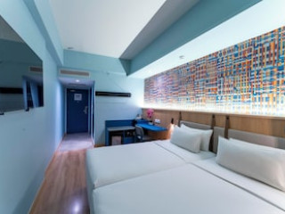 TRAVELODGE BUKIT BINTANG