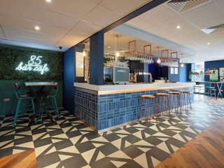 Travelodge London Waterloo Hotel