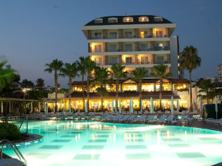 DIT EVRIKA BEACH CLUB HOTEL