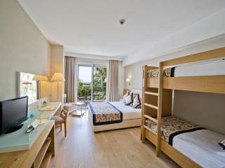 ROYAL SEGINUS HOTEL