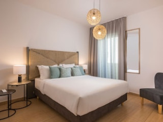 TRIANON LUXURY APARTMENTS AND SUITES