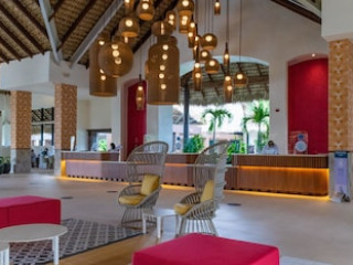 TROPICAL DELUXE PRINCESS