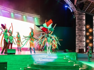 TROPICAL DELUXE PRINCESS