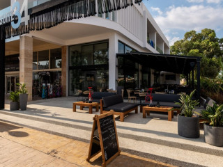 TROPIKS HOTEL