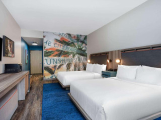 TRYP by Wyndham Orlando