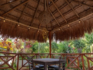 TSAAKIK JUNGLE HOTEL & SPA