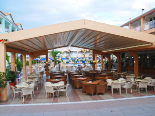 Tsilivi Admiral Hotel